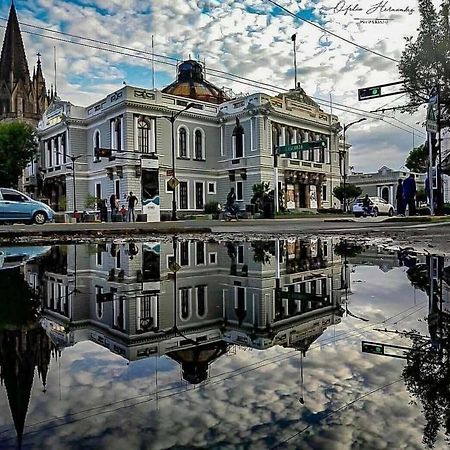Hotel Aguila Гуадалахара Екстериор снимка