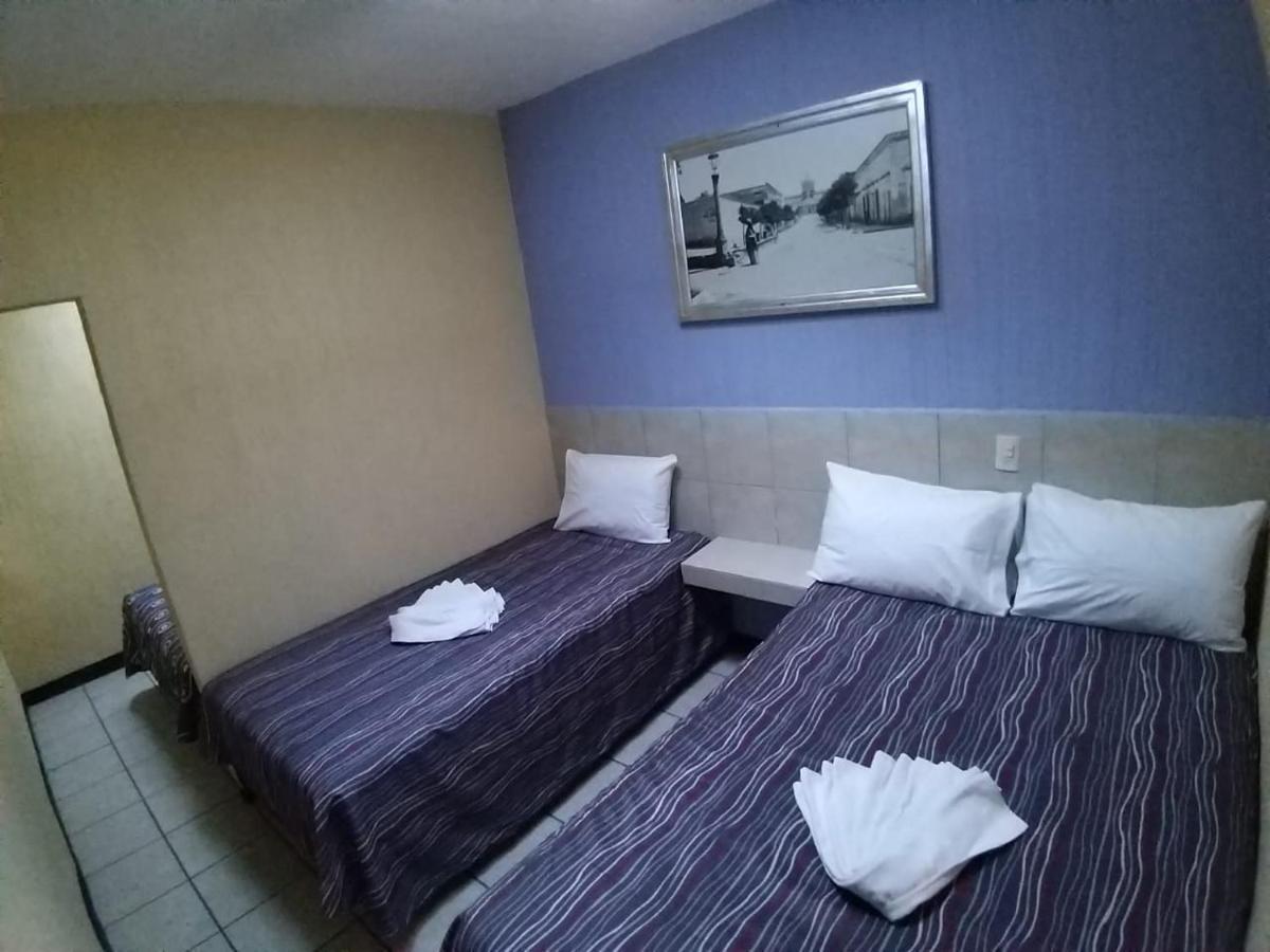 Hotel Aguila Гуадалахара Екстериор снимка
